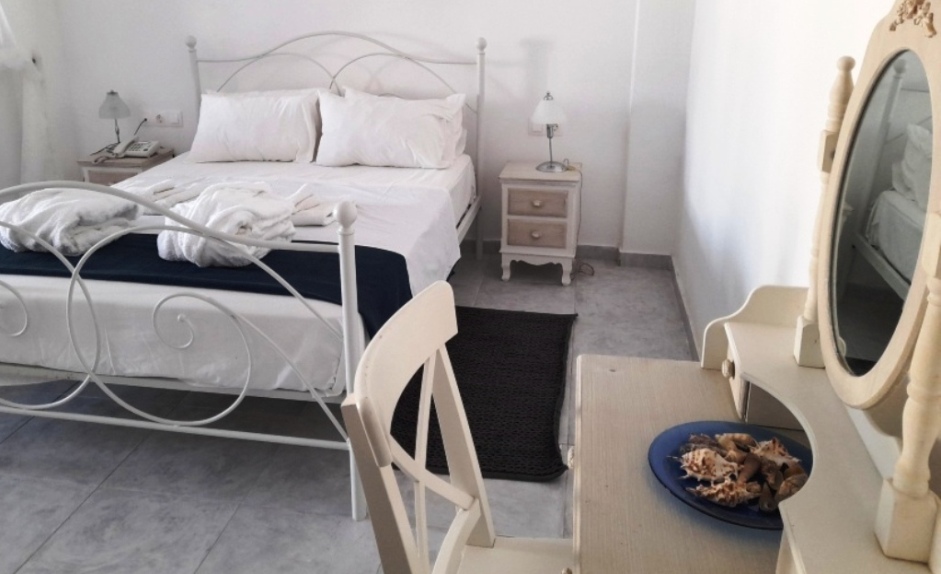 Hotel sea paradise - luxury suite with private pool